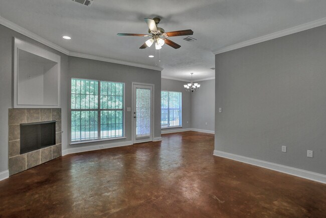 Building Photo - Beautiful Home for Lease!