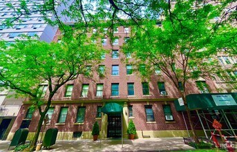 Building Photo - 71 W 12th St