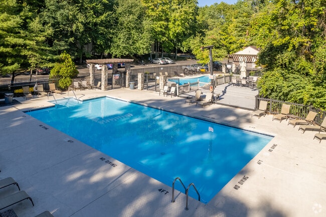 Piscina - Brandychase Apartments