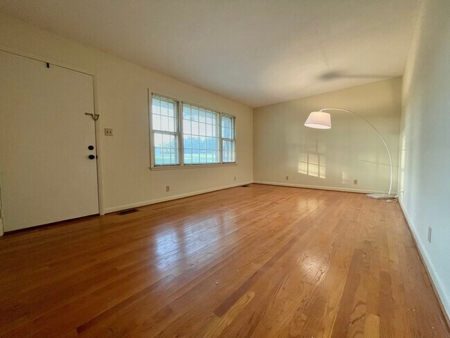 Foto del edificio - 3316 Atlantic Ave