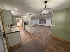 Building Photo - 517 Milliken Rd