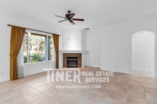 Foto del edificio - Stunning Home in Springfield at Whitney Oa...