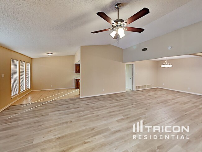 Building Photo - 2813 Whitehurst Dr