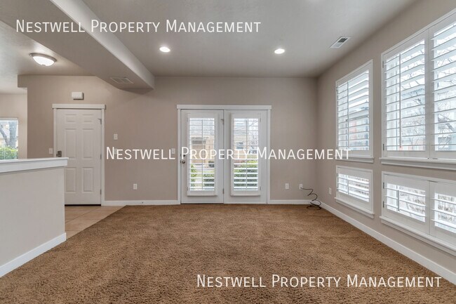 Building Photo - 3766 Periwinkle Dr