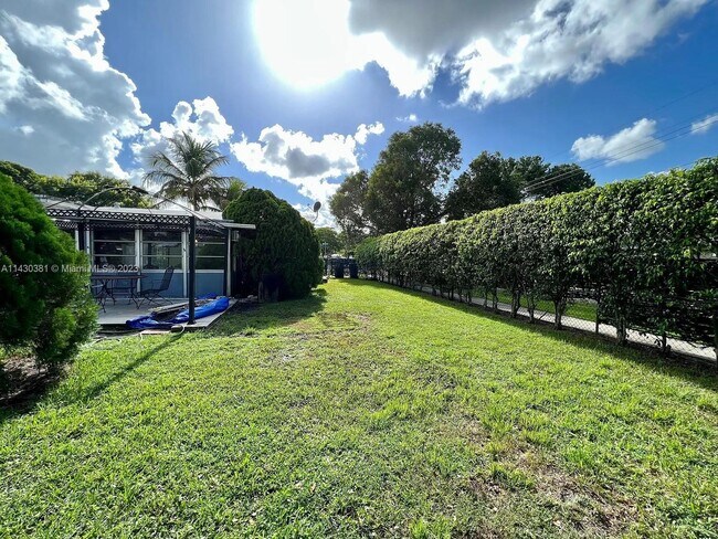 Foto del edificio - 4946 SW 92nd Terrace