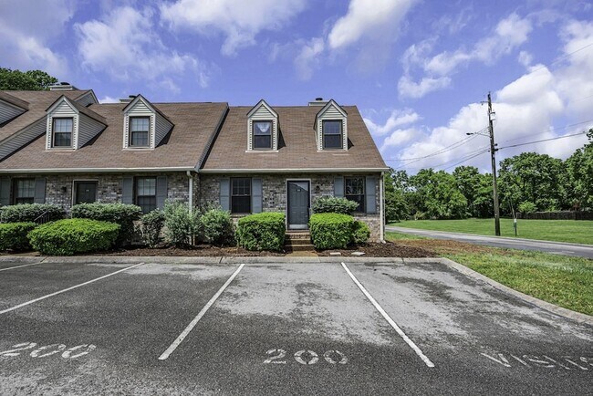 Foto del edificio - 200 Deerpoint Ct