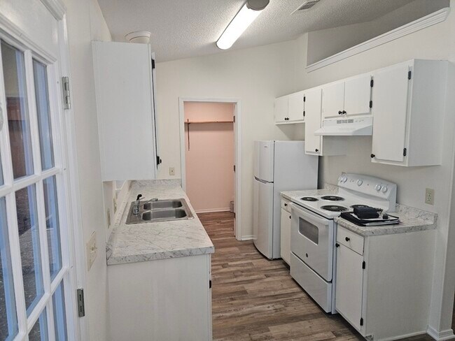 Building Photo - 5789 Hermosa Cir