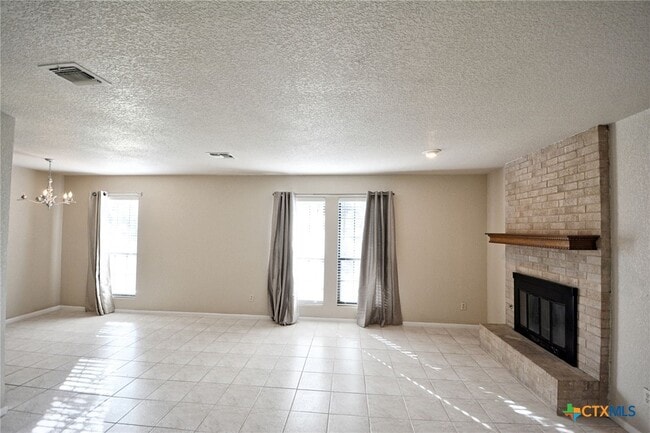 Building Photo - 1024 Mission Dr