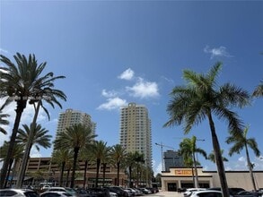 Building Photo - 1755 E Hallandale Beach Blvd