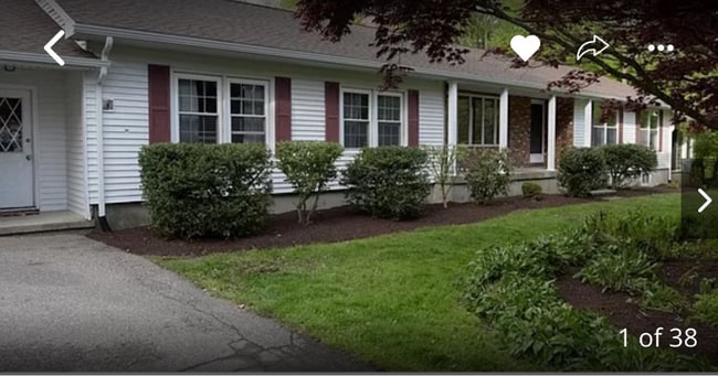 Building Photo - 520 Trumbull Hwy