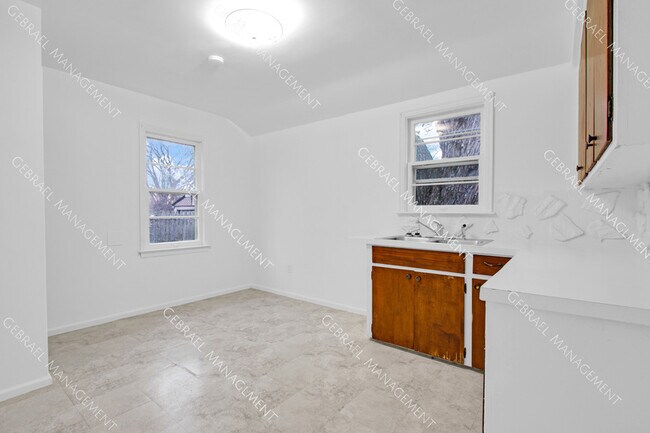 Building Photo - 3505 Brownell Blvd