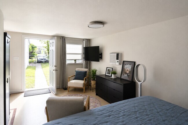 Foto del edificio - 1202 Bayou Shore Dr