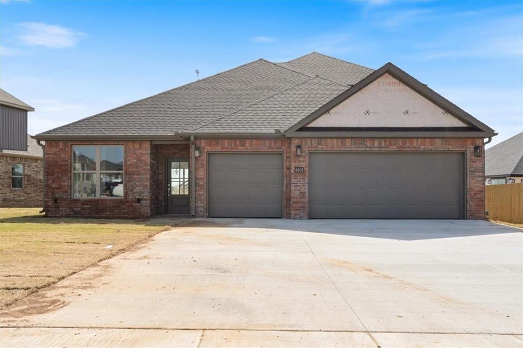 Foto principal - 6601 SW Acacia St