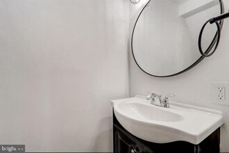 Building Photo - 46 N Edgewater Ave