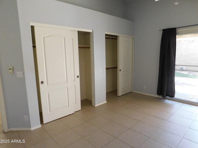 Building Photo - 10717 W Irma Ln