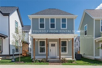 Building Photo - 1030 S Laramie Hts