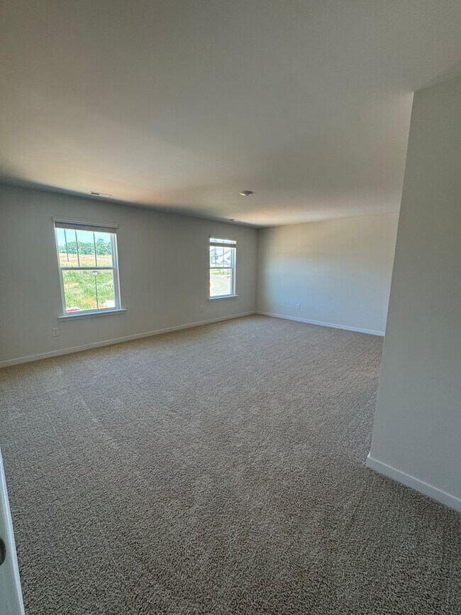 Foto del edificio - Stunning Brand-New 4BR Home with Modern Luxury Throughout