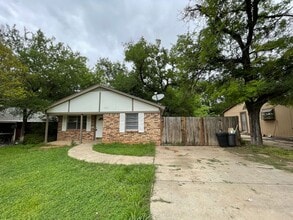 Building Photo - 7408 Foster Dr