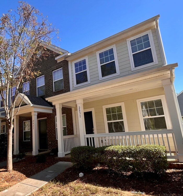 Foto principal - 2BD Townhome minutes from Downtown Pinevil...