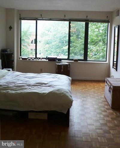 Foto del edificio - 1077 30th St NW