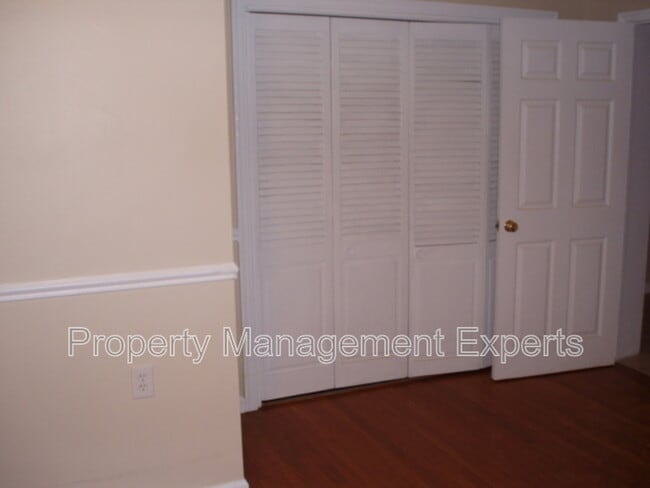 Foto del edificio - 1559 19th St N