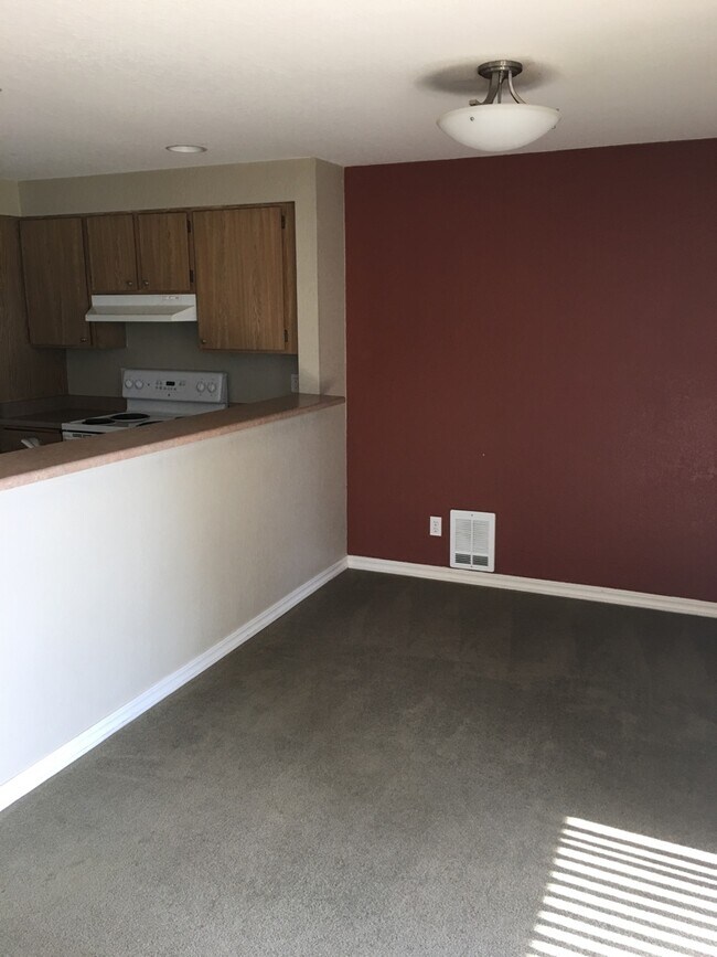Building Photo - 1710 W Sunn Fjord Ln