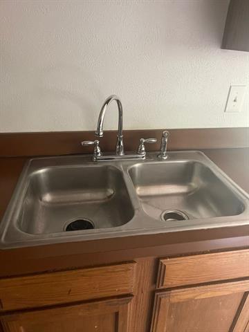 Foto del edificio - 721 Hillcrest Ct