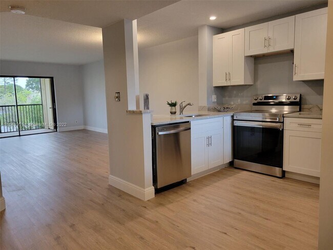 Building Photo - 1234 S Military Trail