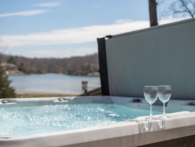 Foto del edificio - 30 Rutland Dr