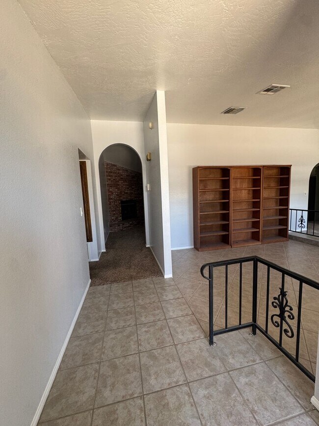 Foto del edificio - House For Rent