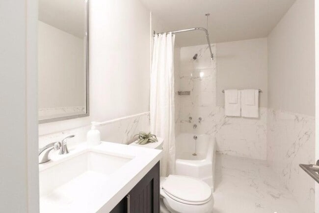 Building Photo - 1 bedroom in NEW YORK NY 10016