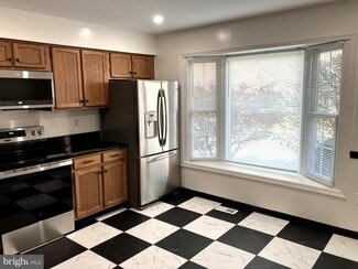 Building Photo - 10195 Valentino Dr