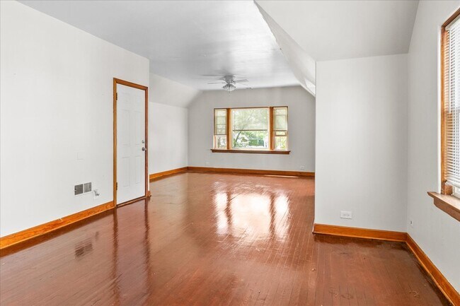 Foto del edificio - 58 W 113th St