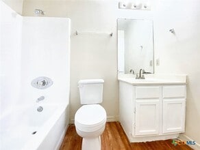 Building Photo - 109 Hughson Dr