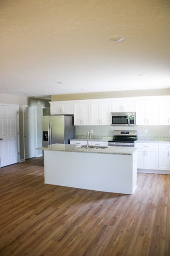 Building Photo - 213 Bundrum Dr NW