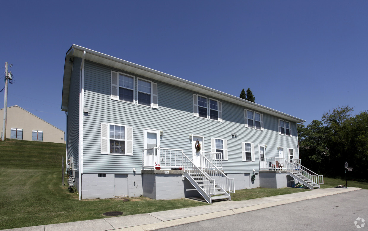 Building Photo - 120-142 Monroe Ave