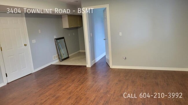 Building Photo - Sweet Suite