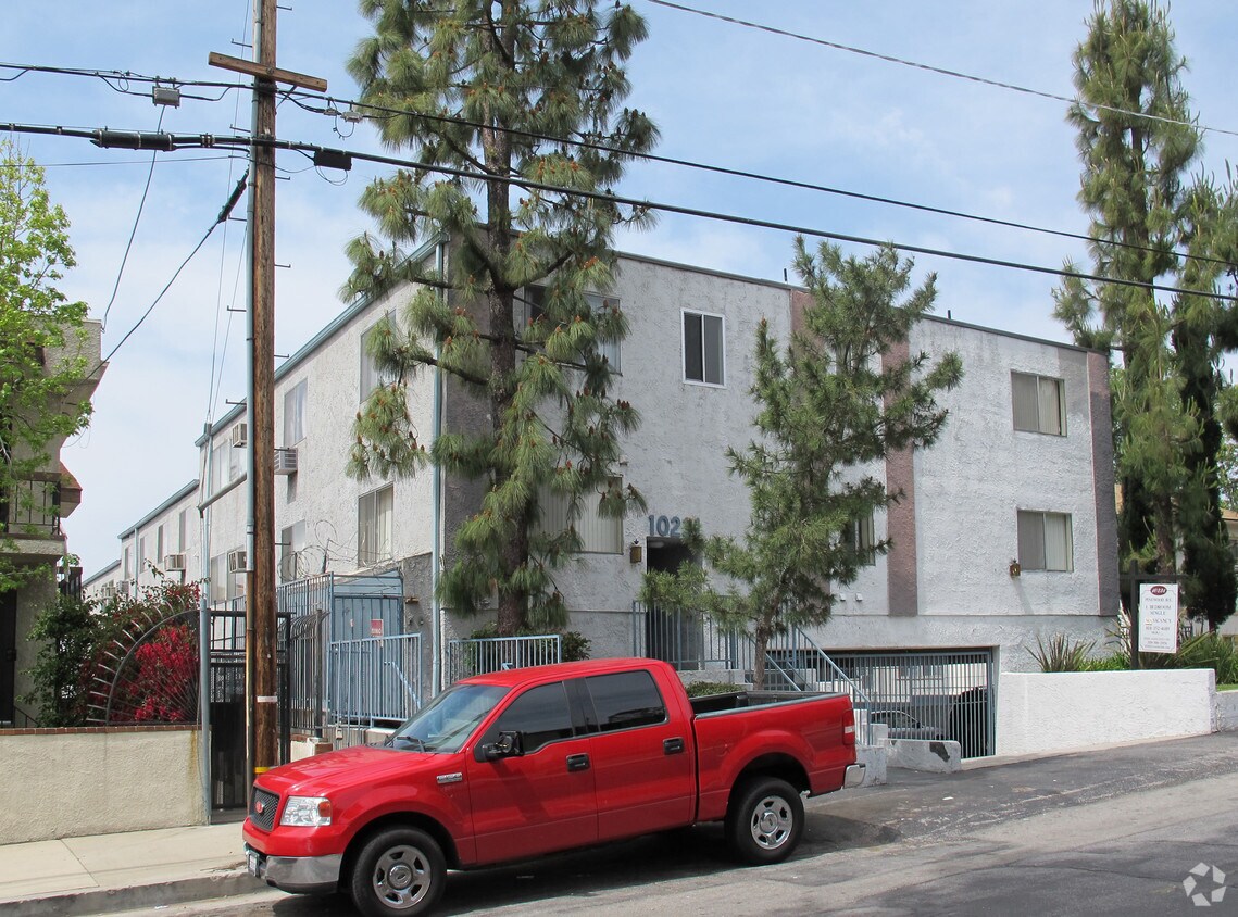 10231 Pinewood Ave, Tujunga, CA 91042 Apartments in Tujunga, CA