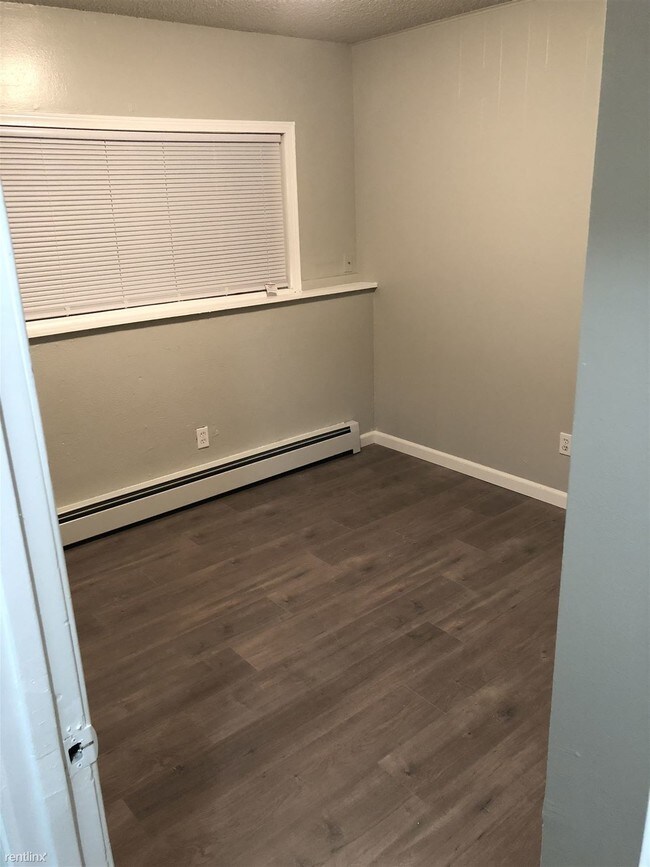 Foto del edificio - 3942 E 8th Ave