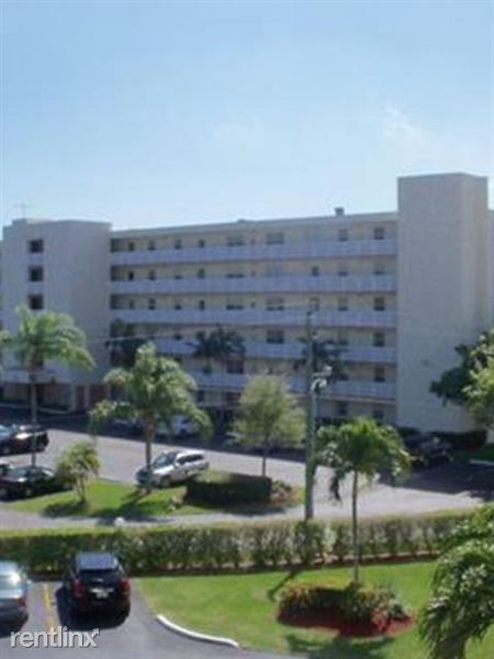 Building Photo - 200 SE 5th Ave