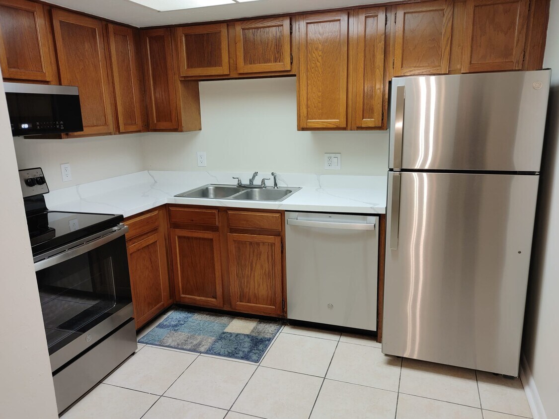 Primary Photo - 4405 SW 74th Terrace