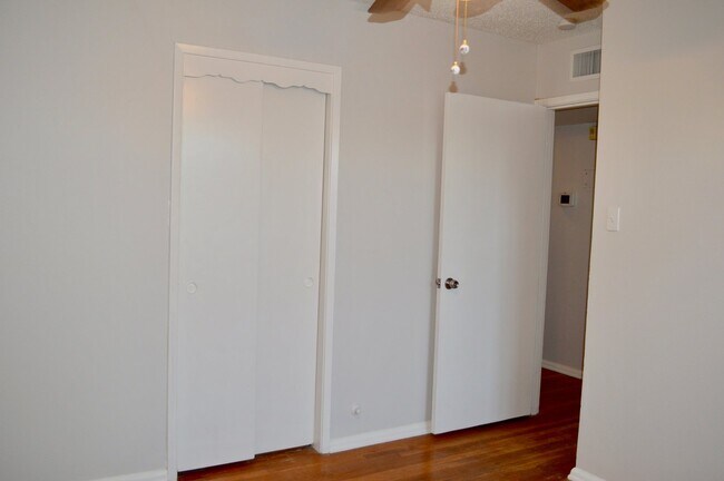 Foto del edificio - Nicely updated 3 bed 2 bath in North Alamo...
