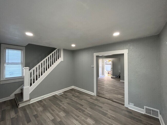 Building Photo - Embrace Comfort and Convenience in this 2-...
