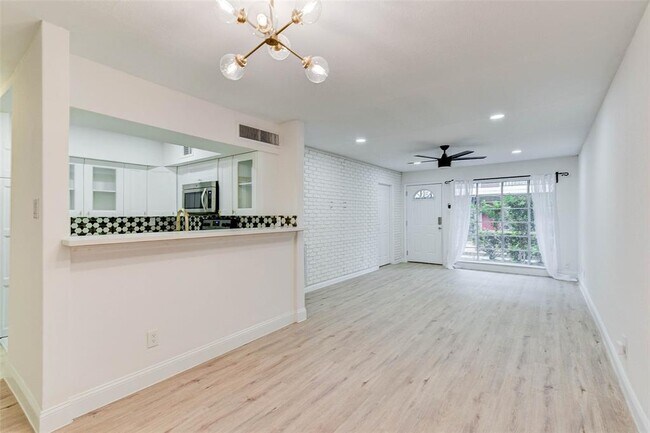 Foto del edificio - 2623 Marilee Ln