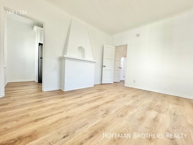 Building Photo - 1808 W 36th St