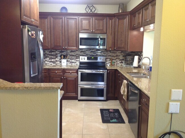 Foto del edificio - 2 BR 2 full baths and 1 half bath condo wi...