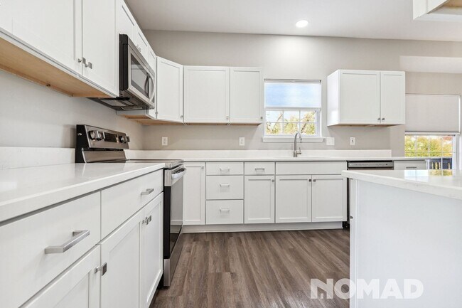 Building Photo - Modern Home + Basement in Mansker Farms