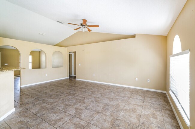 Building Photo - 3625 Wellington Ln