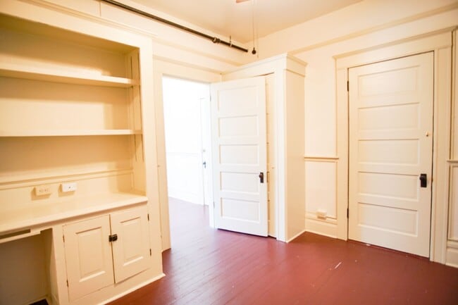 Building Photo - Restored Historic 1-Bdr Beauty Ready Late ...