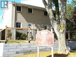 Building Photo - 11 Colmar Pl
